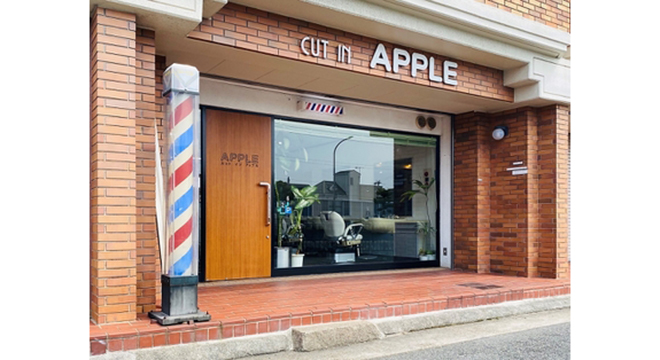 CUT IN APPLE （ カット　イン　アップル）